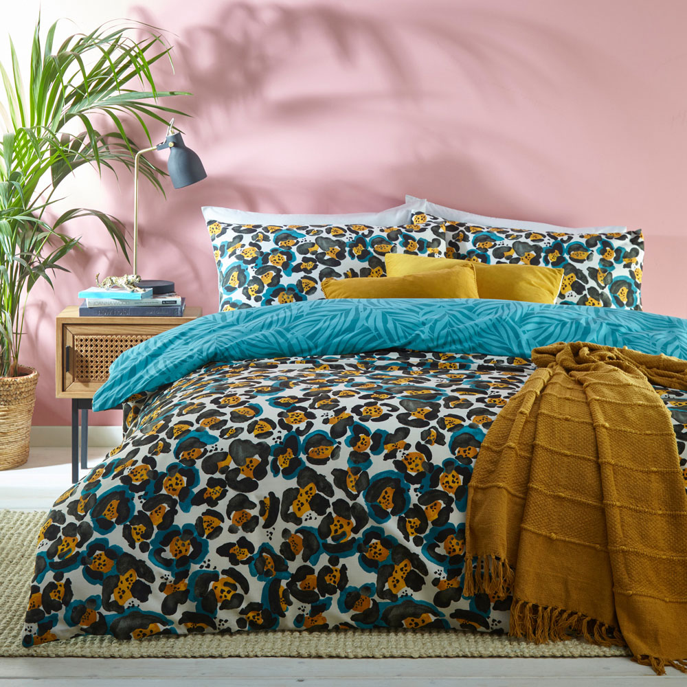 furn. Ayanna Double Teal Duvet Set Image 4