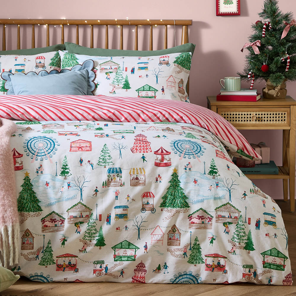 Furn Christmas Winter Wonderland Double Red Reversible Duvet Cover Set Image 4