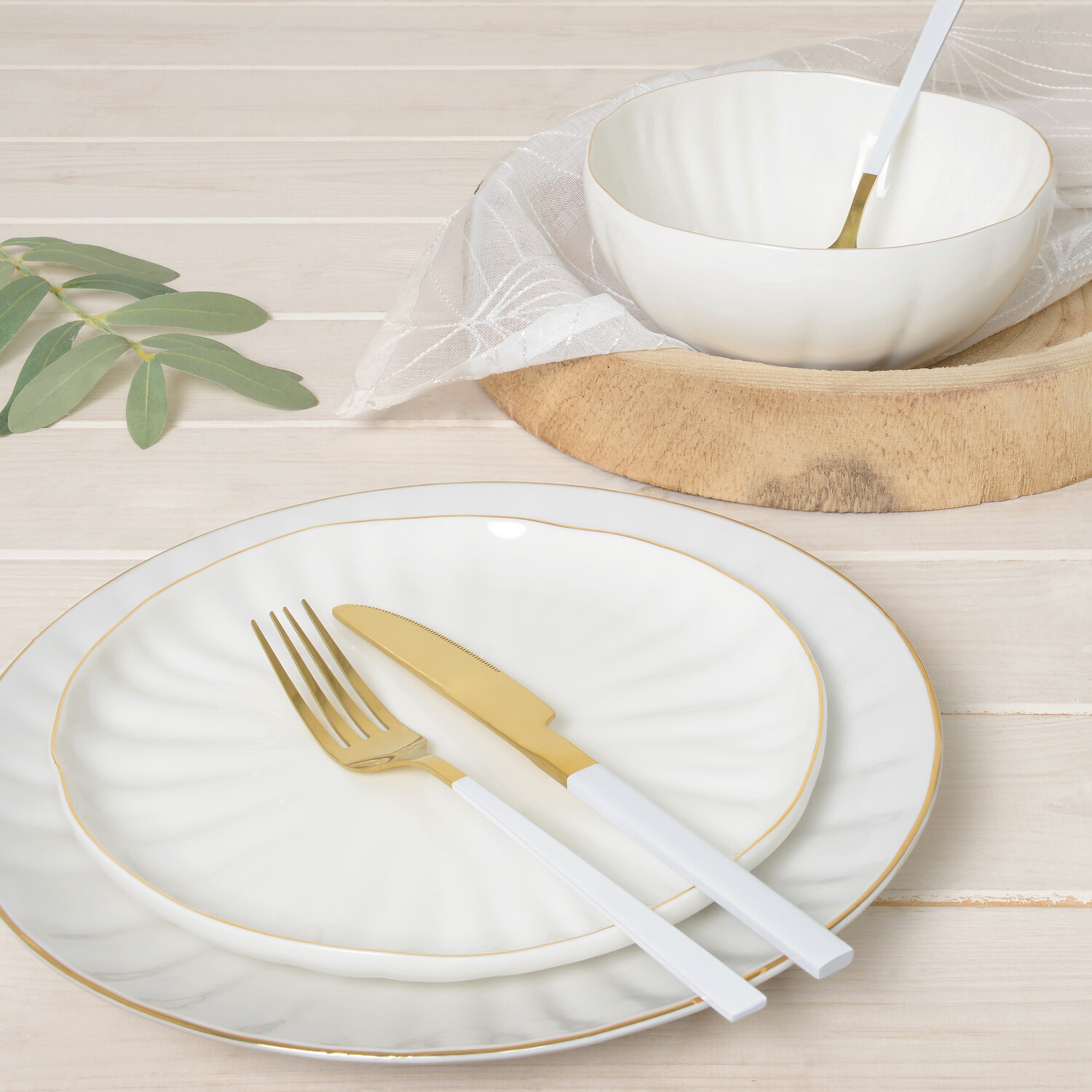 Amalfi Gold Rim White Porcelain 12 Piece Dinner Set Image