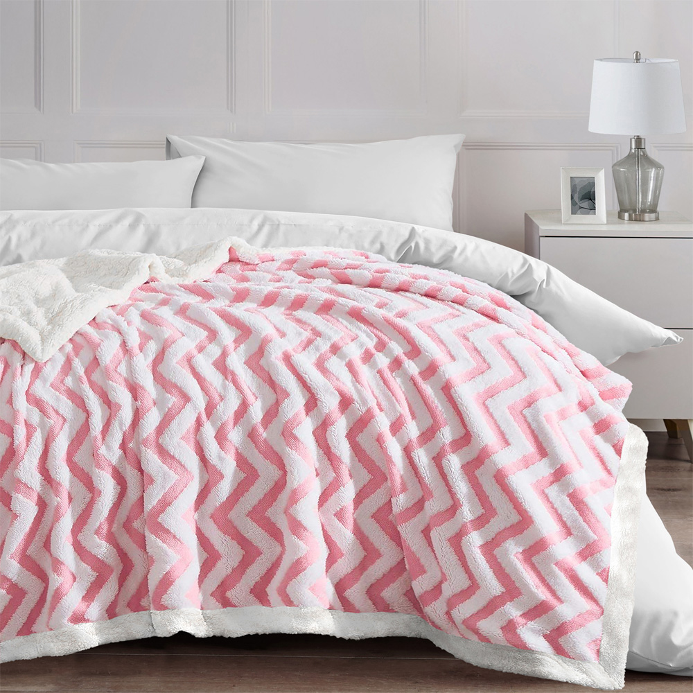 Velosso Pink Chevron Sherpa Throw 100 x 150cm Image 4