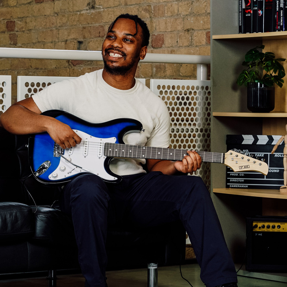 3rd Avenue Blueburst Full Size Electric Guitar Set Image 2