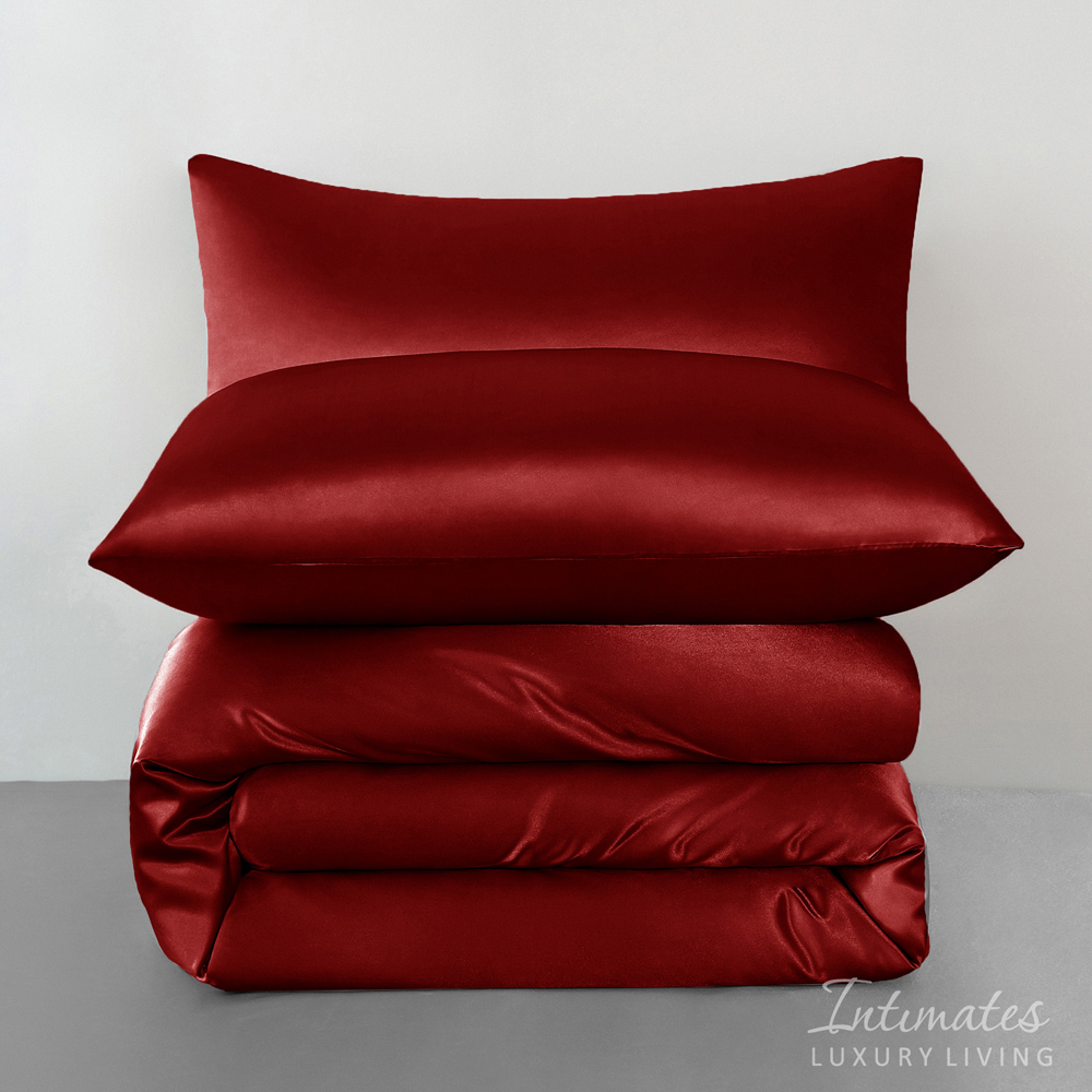 Intimates Double Red Satin Bedding Set Image 3