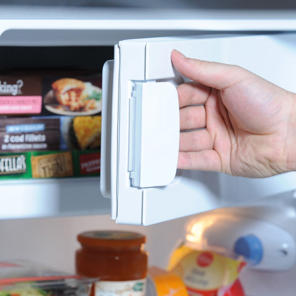 Statesman R155S Silver 113L Under Counter Fridge with Ice Box Image 5