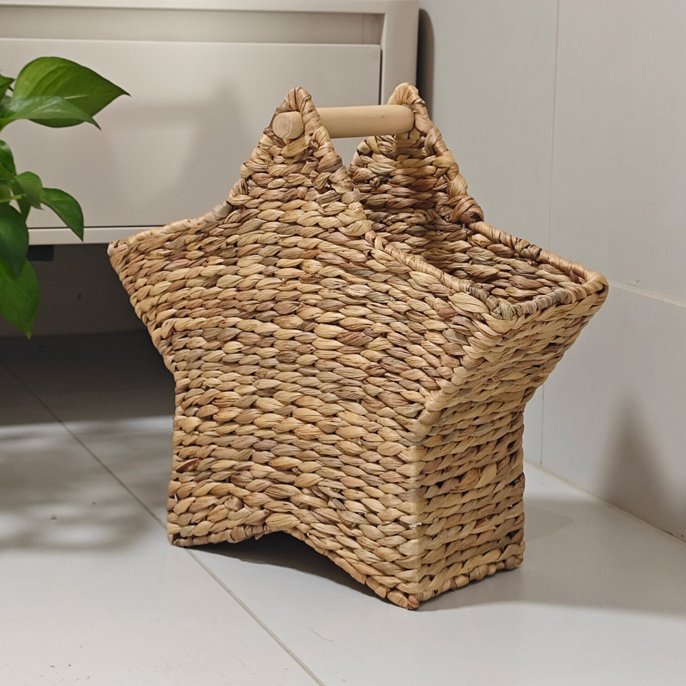 Star Toilet Roll Holder Natural Image 2