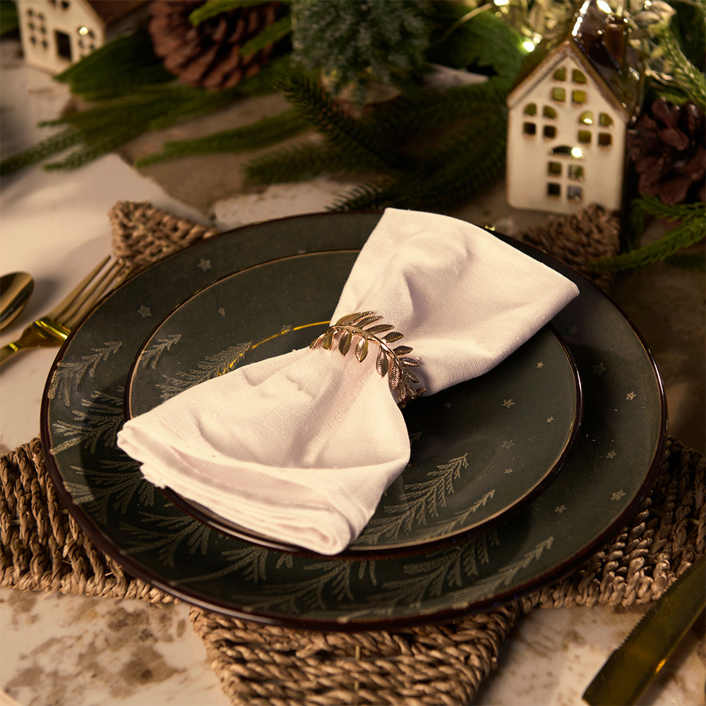 Pack of 2 Leaf Napkin Rings Gold Image 2