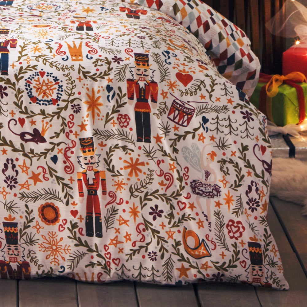 furn. Nutcracker Double White Duvet Set Image 3