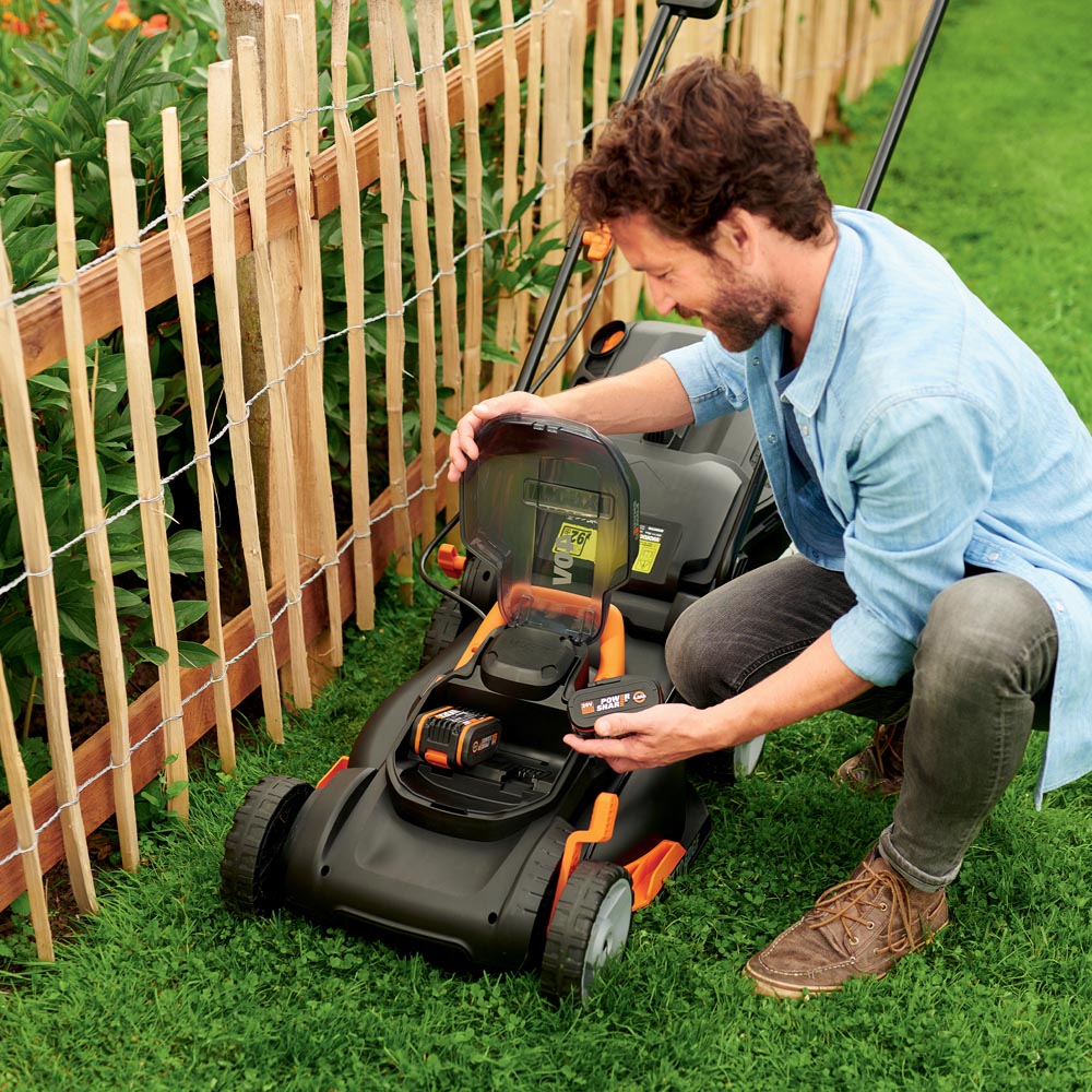 Worx WG743E.1 40V Cordless 40cm Lawn Mower with Batteries and Charger Image 5