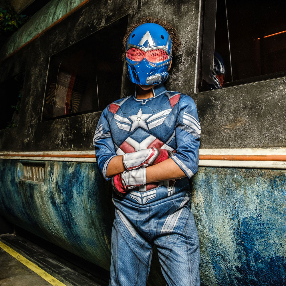 Marvel Deluxe Captain America Costume Age 9 to 10 Years Image 8