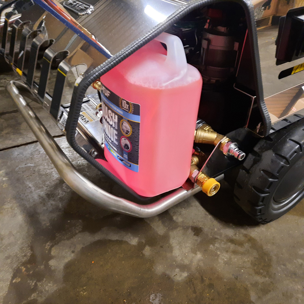 V-TUF RAPID MSHF Professional Hot Water Mobile Pressure Washer 120Bar with Commercial Foam System Image 5