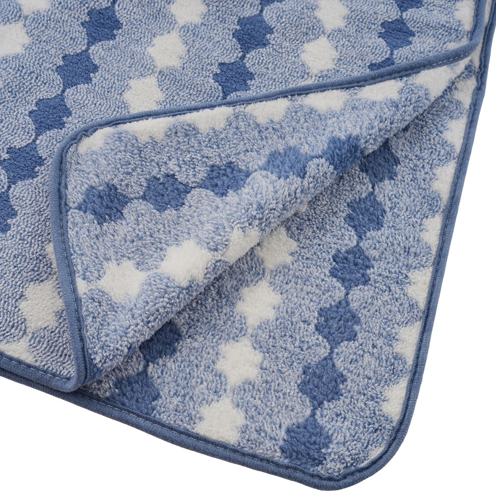 Living and Home Soft Polyester Blue Zigzag Wave Towel Set of 4 Image 6