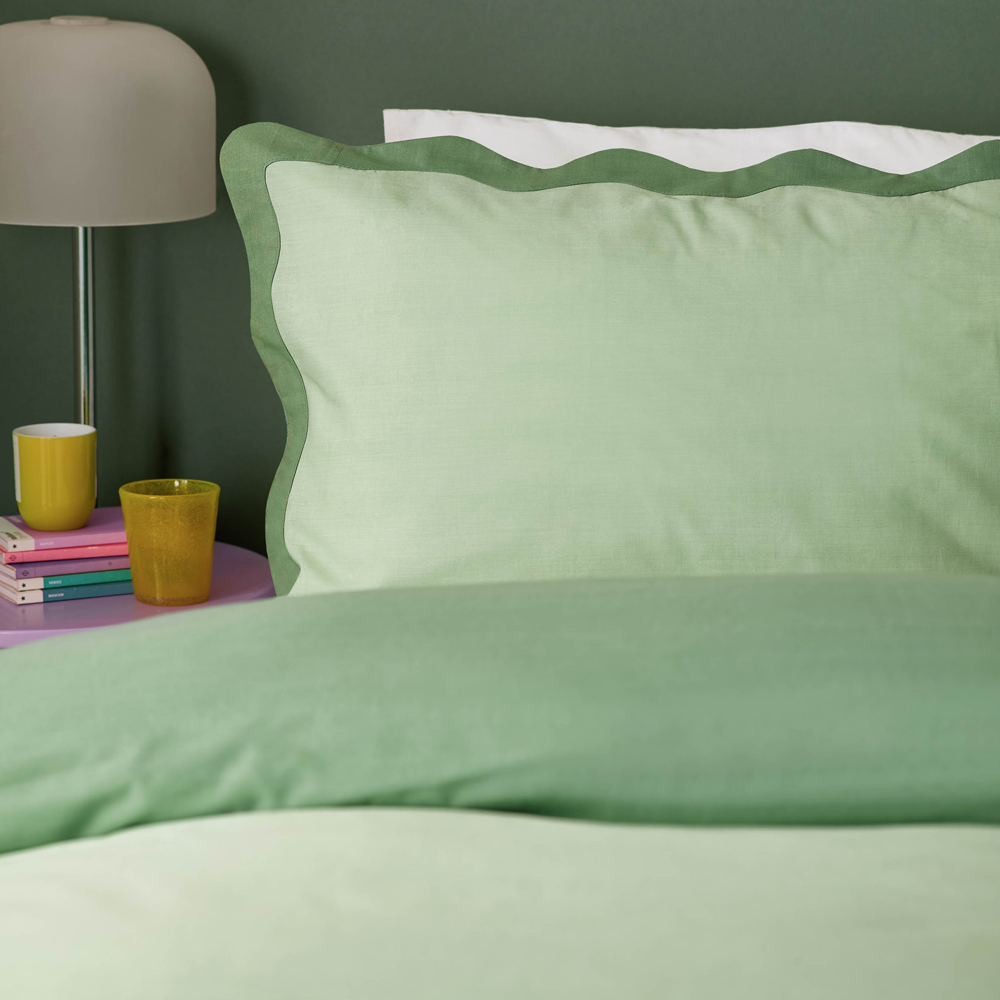 Heya Home Wiggle Super King Size Green Scalloped Duvet Set Image 2