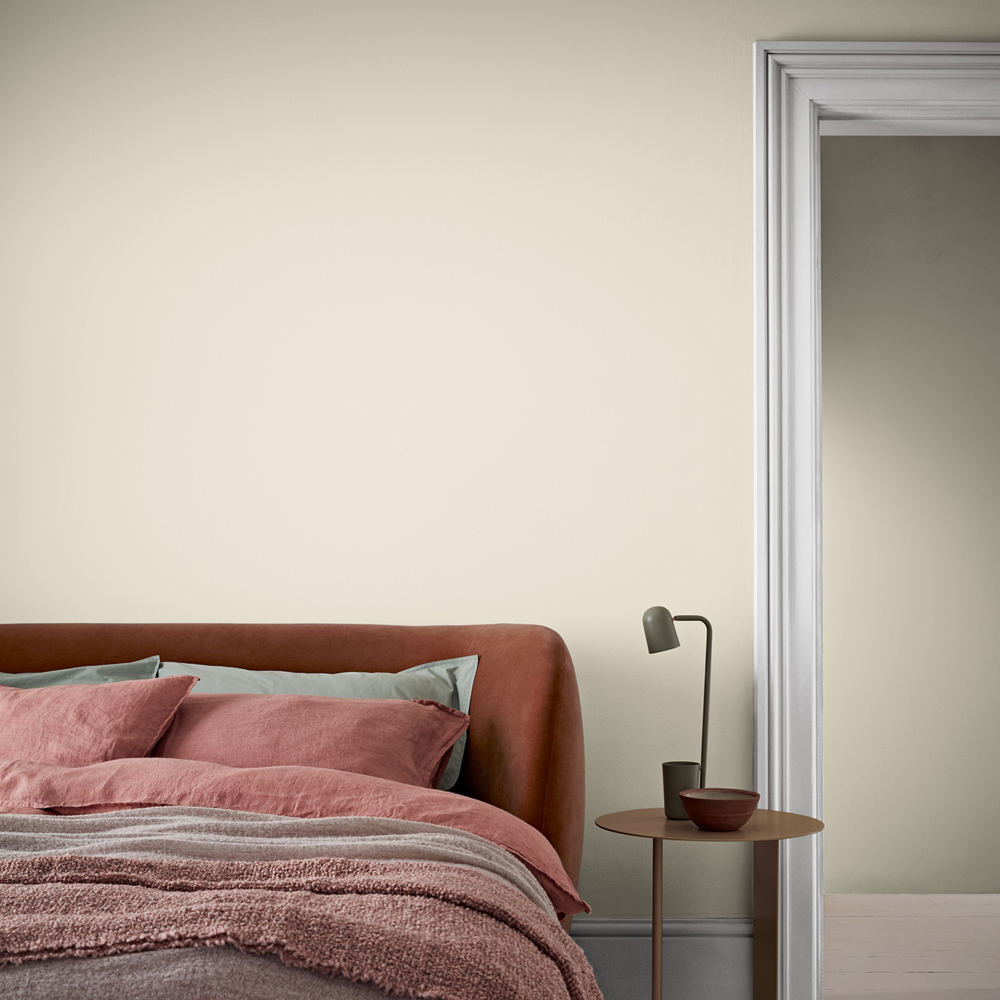 Crown Walls & Ceilings Antique Cream Silk Emulsion Paint 5L Image 5