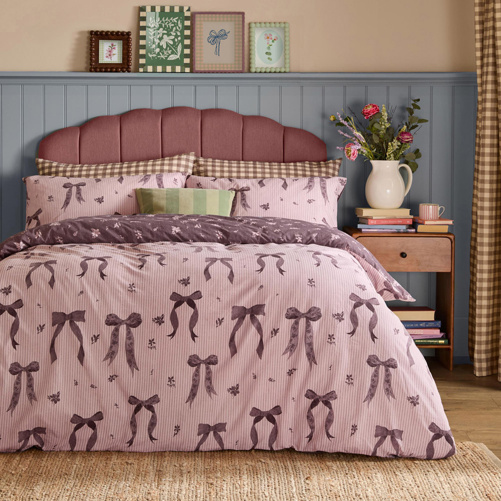 Furn Christmas Belle Stripe Double Rosewood Reversible Duvet Cover Set Image 1