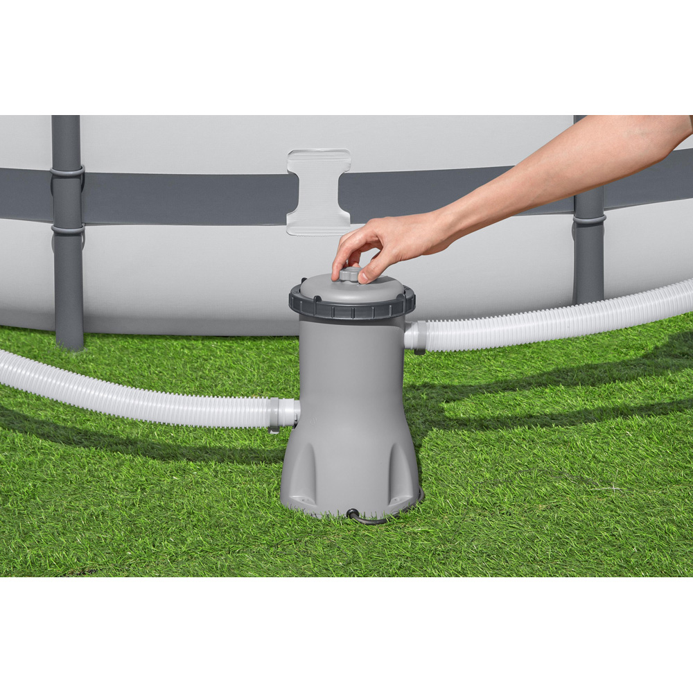 Bestway 3028L Filter Pump Image 2