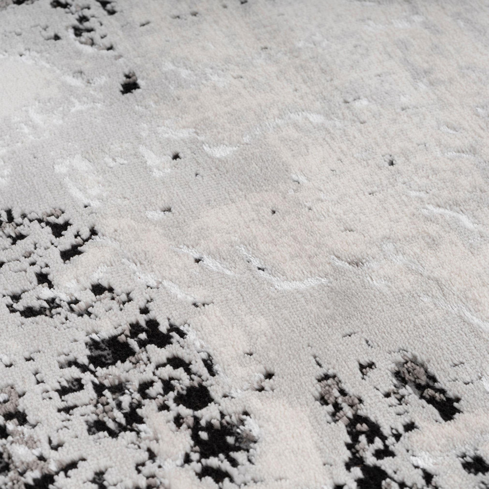 Kukoon Hatton Grace Silver Distressed Rug 240 x 330cm Image 5
