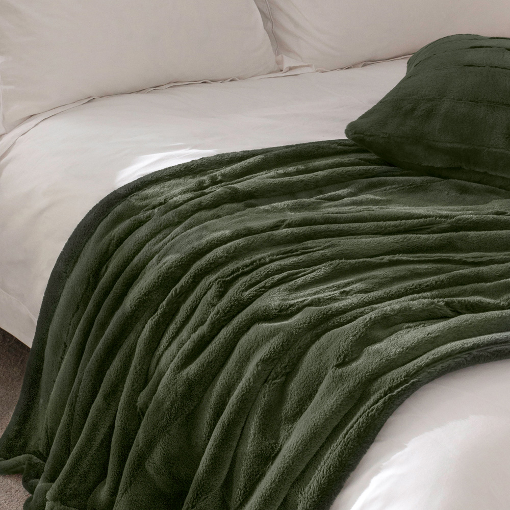 Paoletti Christmas Empress Pine Faux Fur Cushion 45 x 45cm Image 4