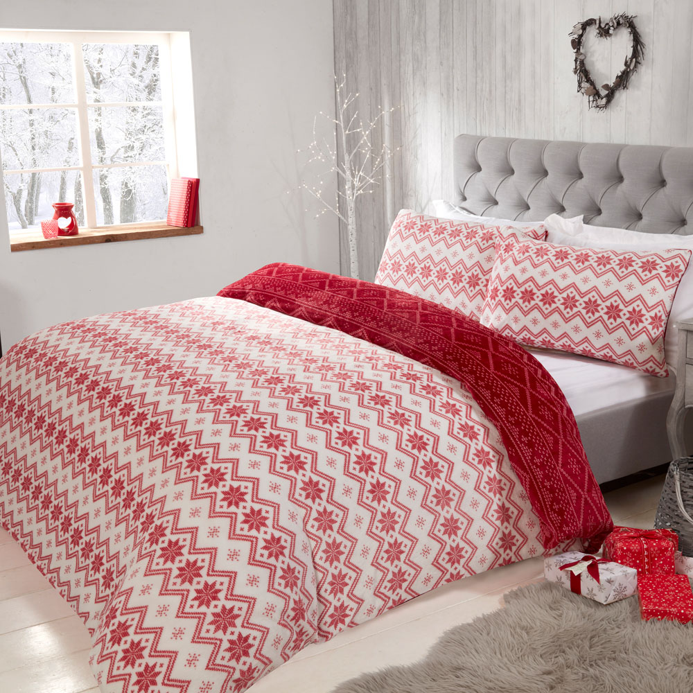 Smart Living Super King Size Red Fairisle Fleece Duvet Set Image 7