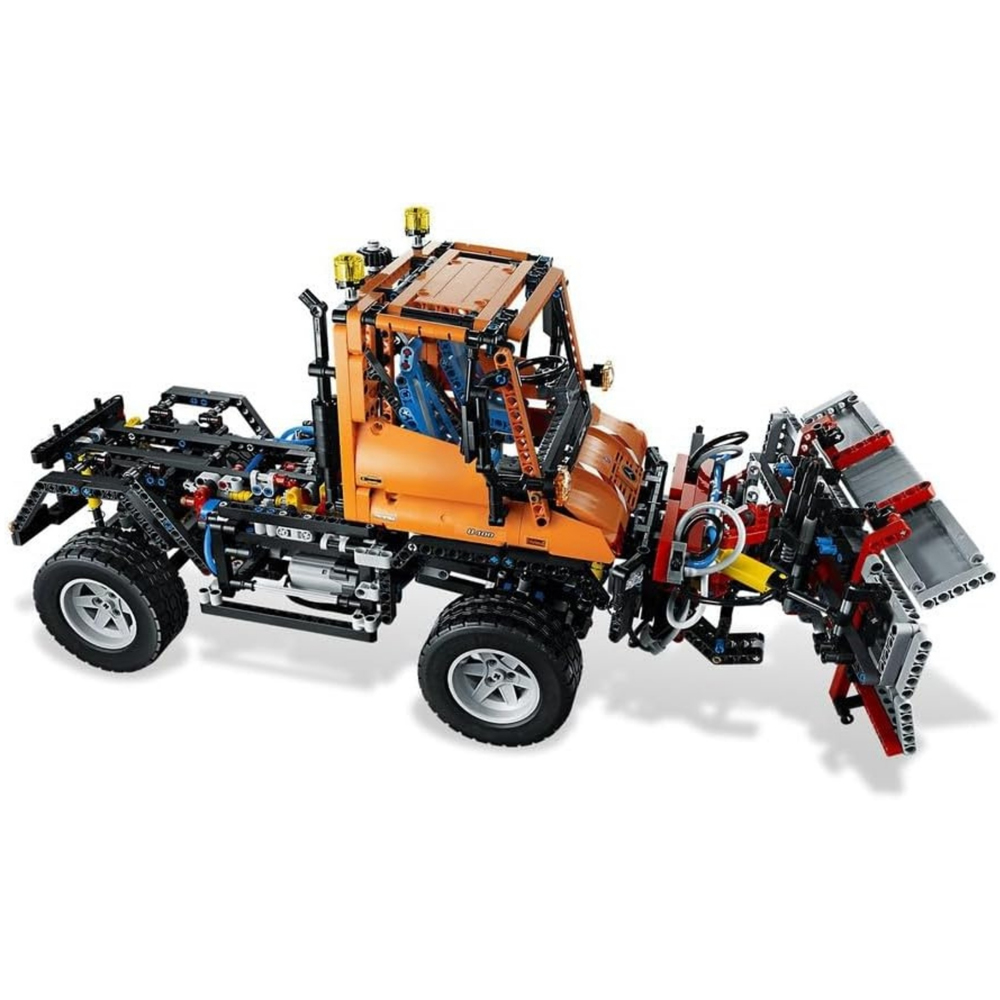 LEGO Technic 8110 Unimog U400 Set 2048-Piece Image 3