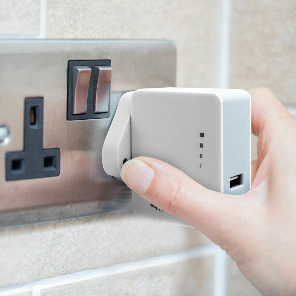 FX White All In One Travel Charger and Power Bank with Dual USB Port Image 2
