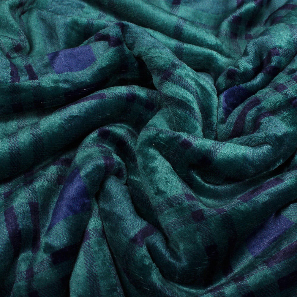 furn. Blake Green Checked Fleece Sherpa Throw 130 x 150cm Image 3