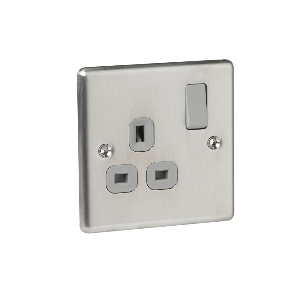 Wilko Single 13 Amp Stainless Steel Switch Socket Image