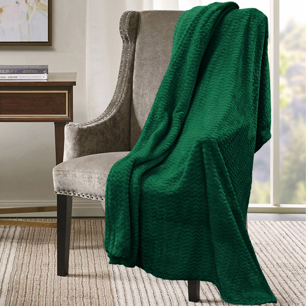 Velosso Emerald Moda Plush Throw 127 x 152cm Image 2