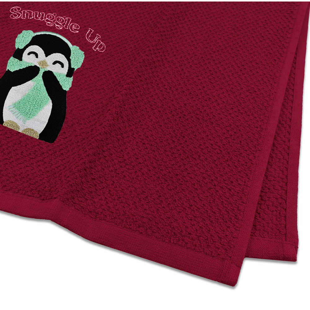 Noel Square Penguins Snuggle Red Tea Towel 3 Pack Image 5