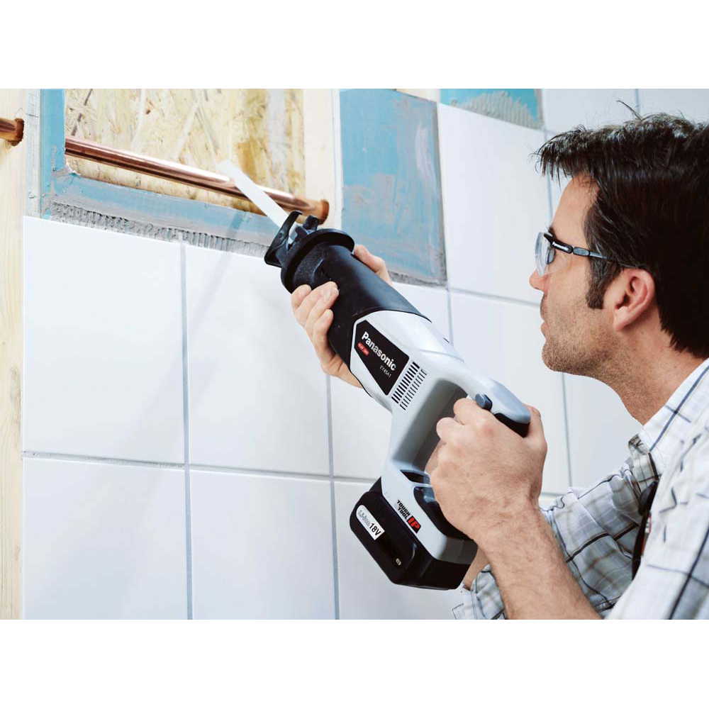 Panasonic EY45A1LJ2G 18V Reciprocating Saw 2 Pack Image 5