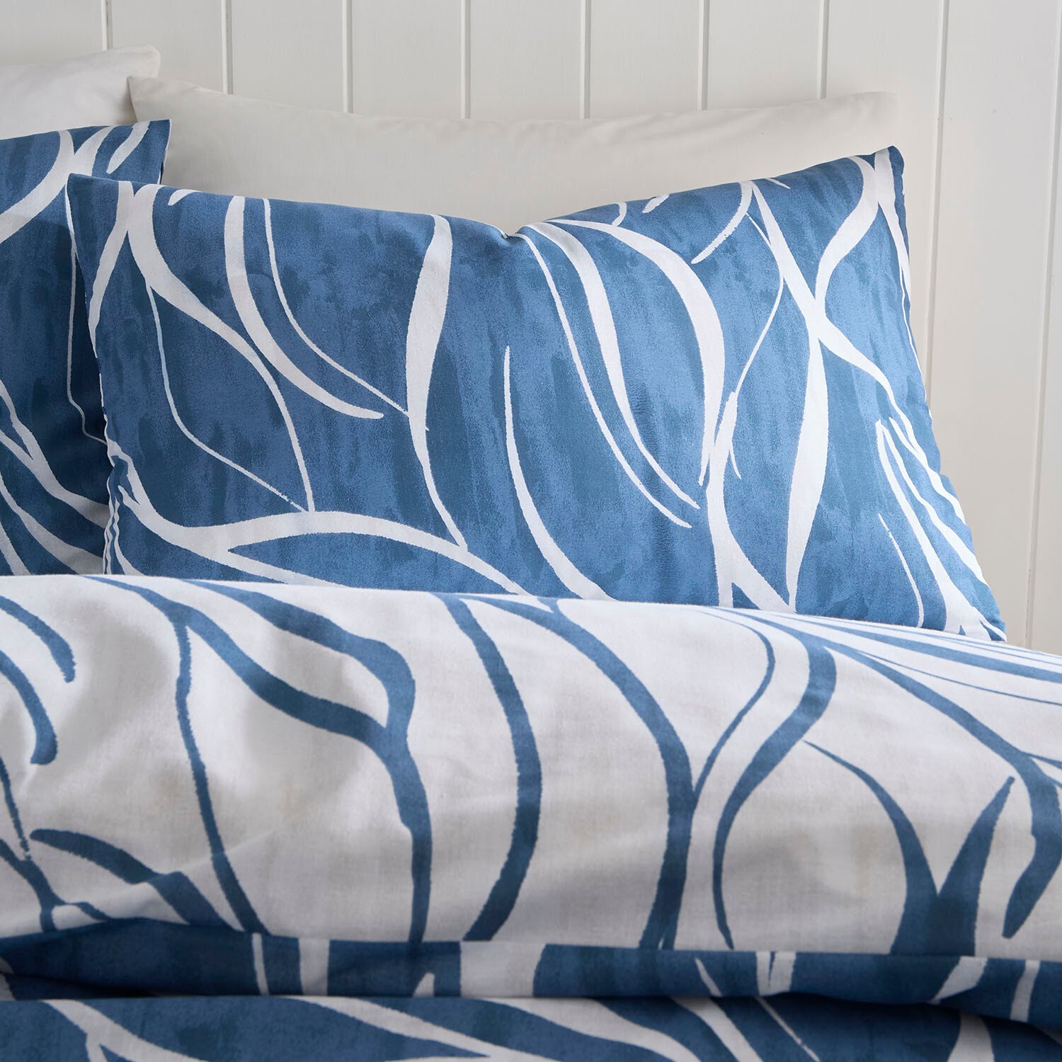 Mira Abstract Duvet Set - Navy / King Image 3