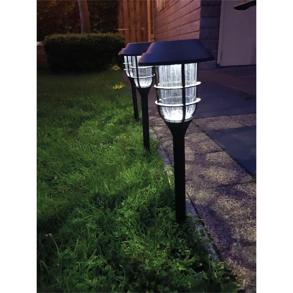 Luxform Solar Powered LED Le Mans Stake Light 4 Pack Image 6