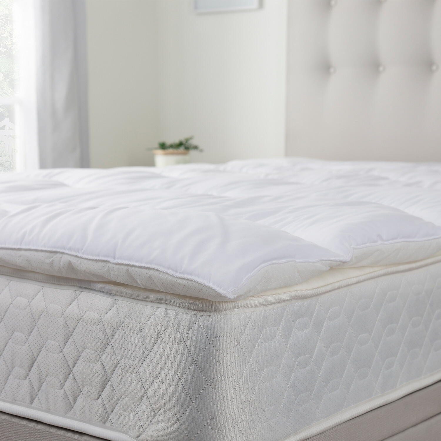 Slumberdown Sleep Soundly Topper - White / Single Image 2