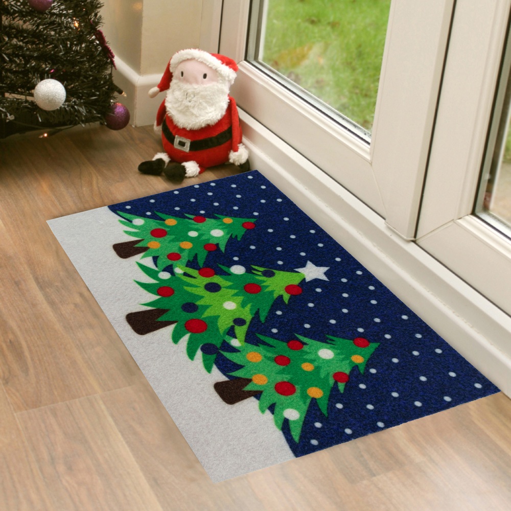 JVL Christmas Tree Machine Washable Door Mat 40 x 57cm Image 2