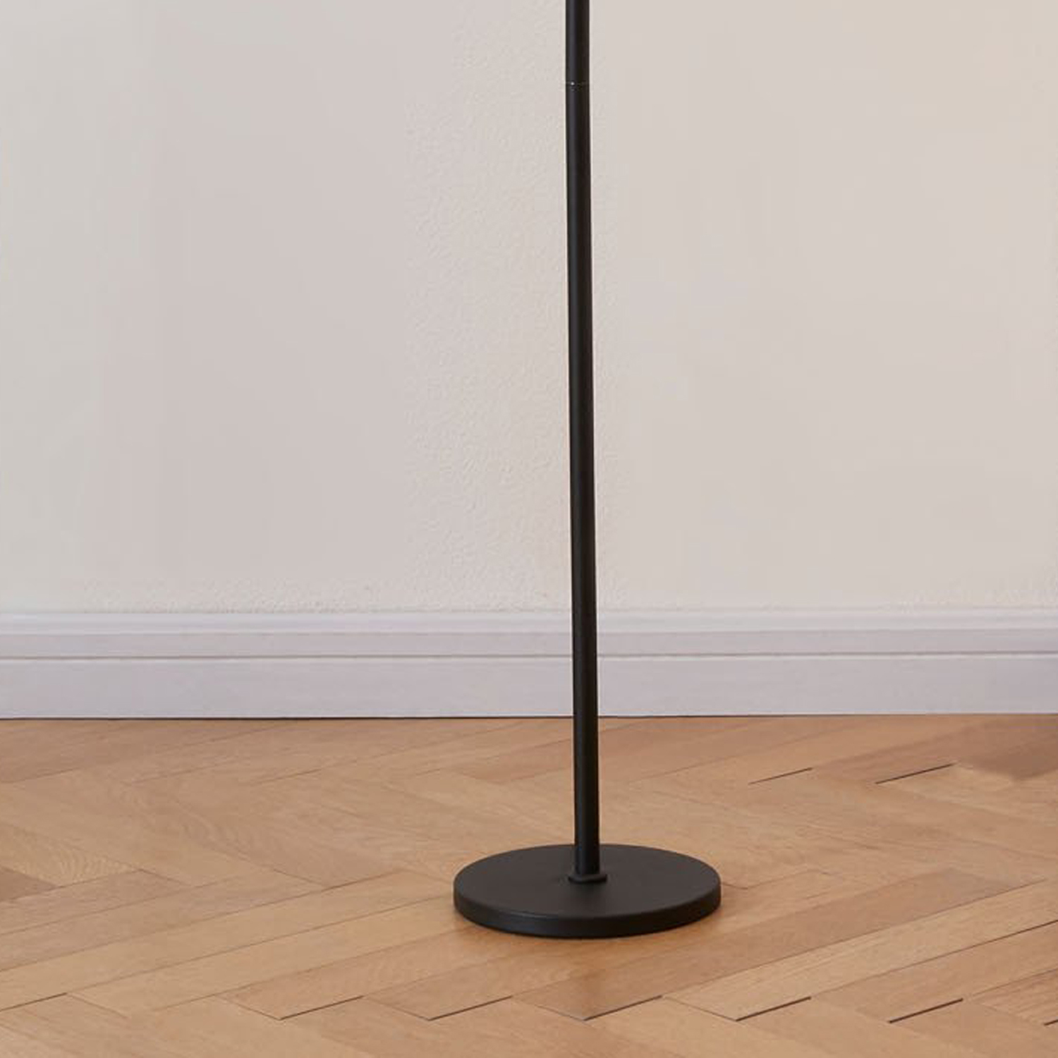 Floor LED Lamp - Black Image 6