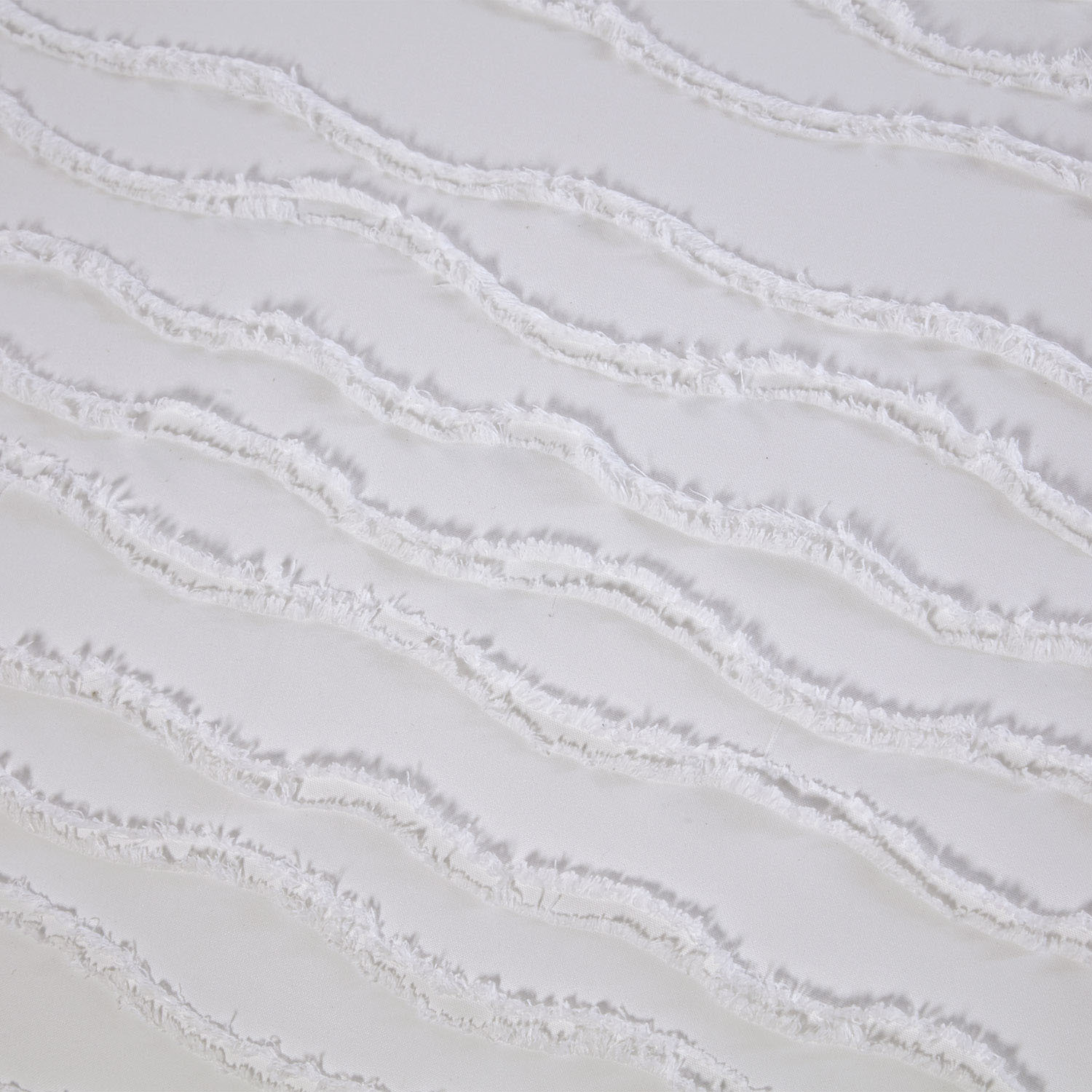 Marina Tufted Duvet Set - White / Superking Image 4