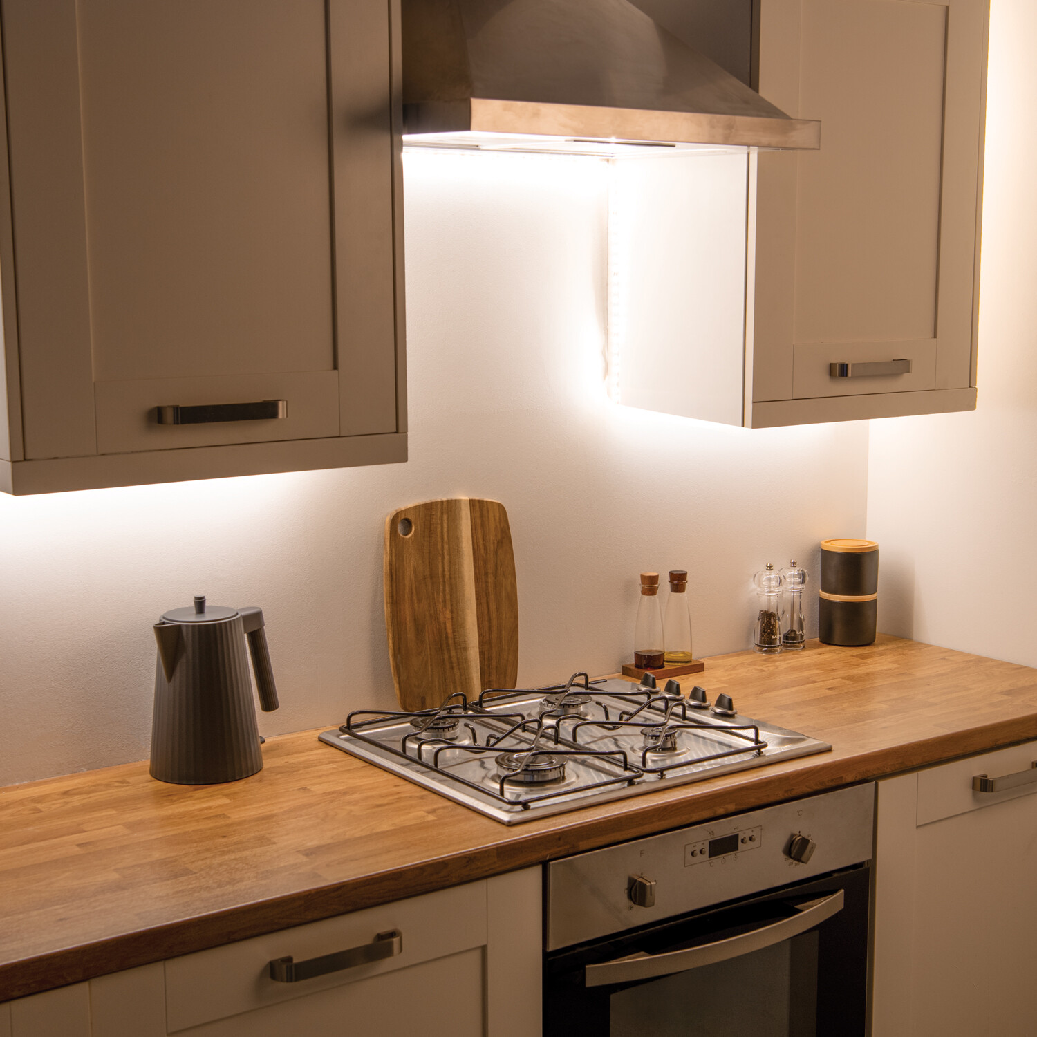 Warm White LED Strip Light 5m Image 2
