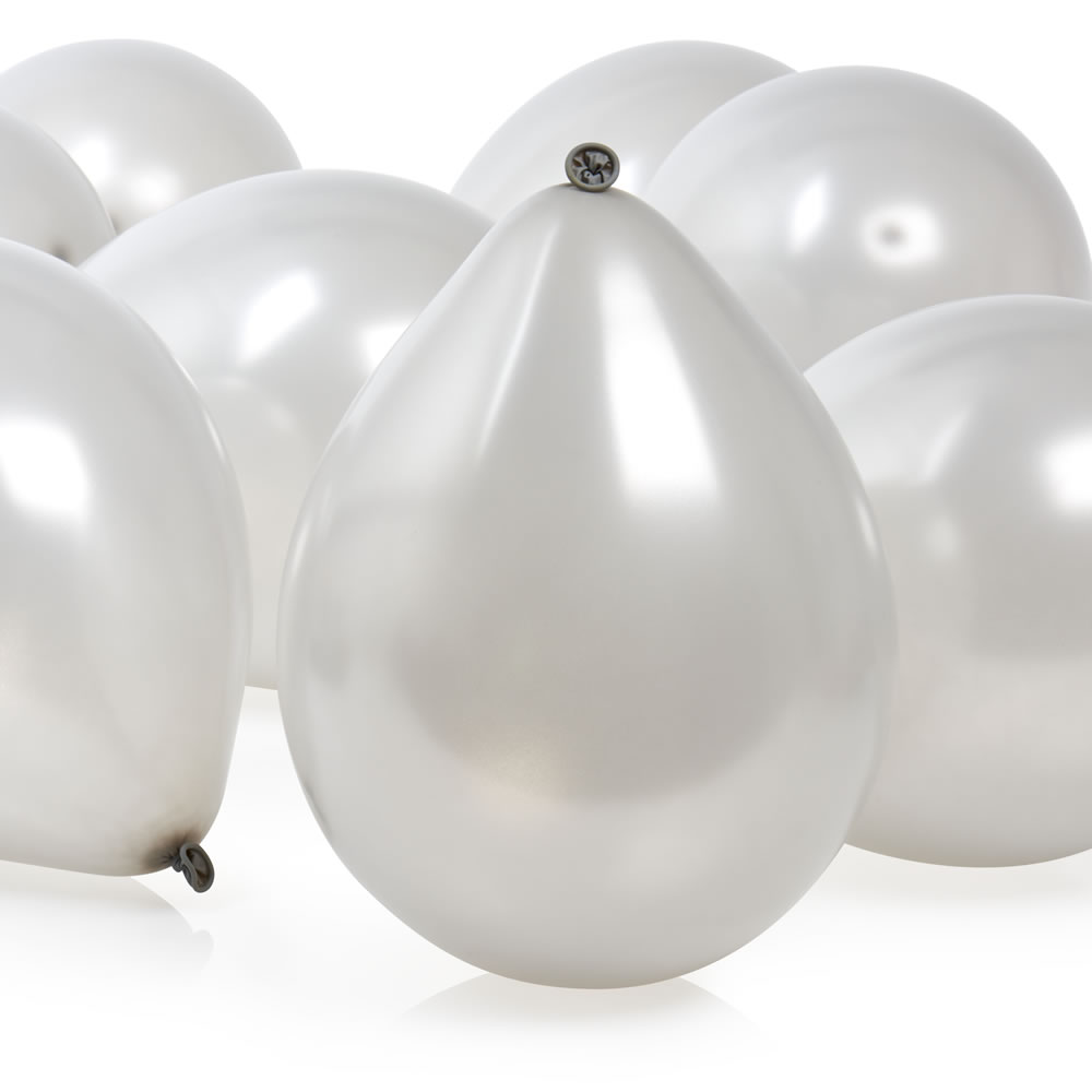 Wilko Silver-Effect Balloons 8 pack Image