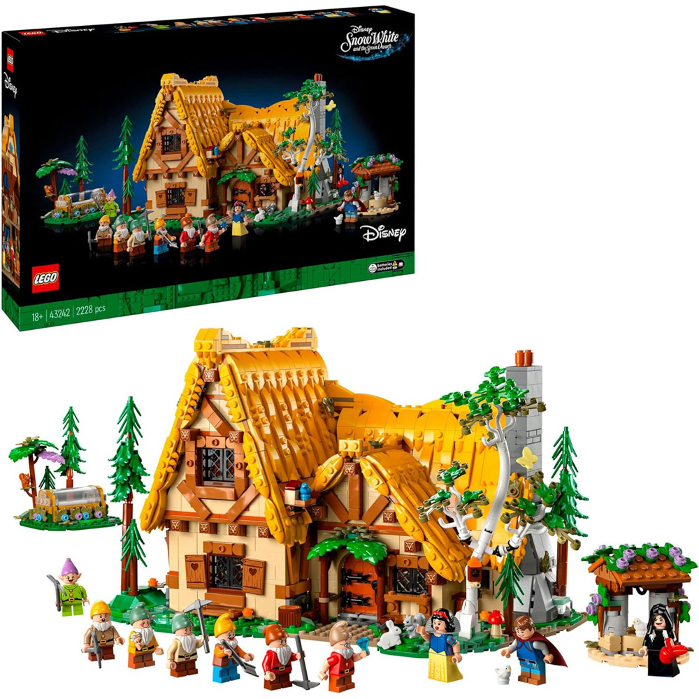 Lego 43242 Snow White and the Seven Dwarfs Cottage Image 3