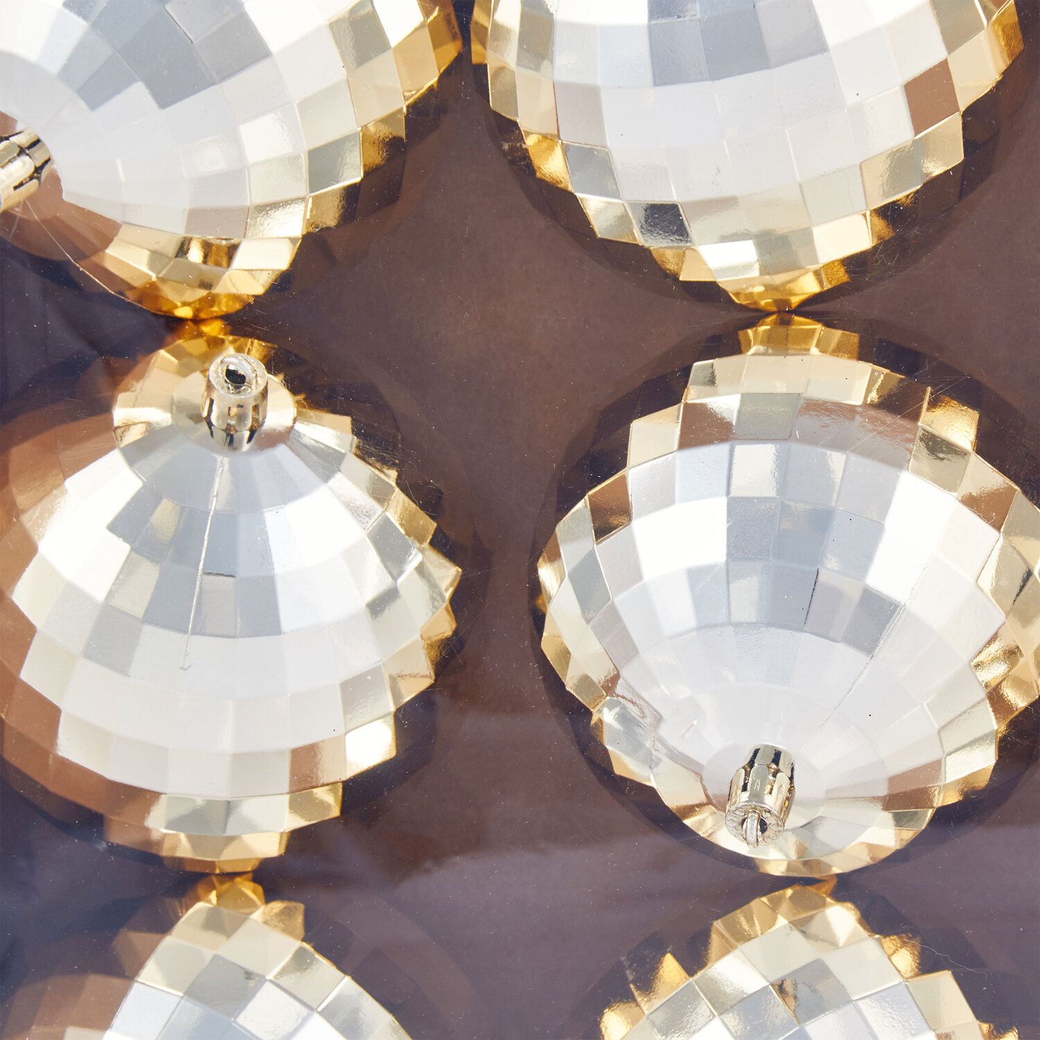 Pack of 9 Grace & Glory Baubles Image 3