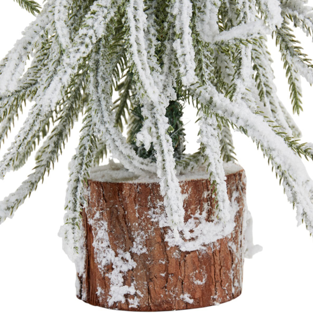 Scandi Downswept Tree - White and Green Image 6