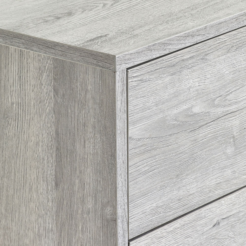Julian Bowen Bali 4 Drawer Grey Oak Chest of Drawers Image 8