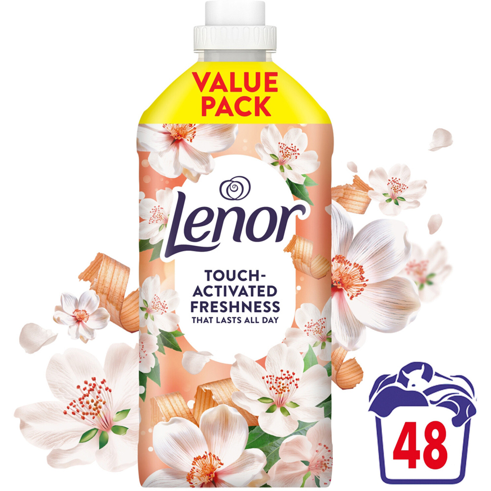 Lenor Touch Activated Freshness Fabric Conditioner Jasmine and White Cedar Image 9