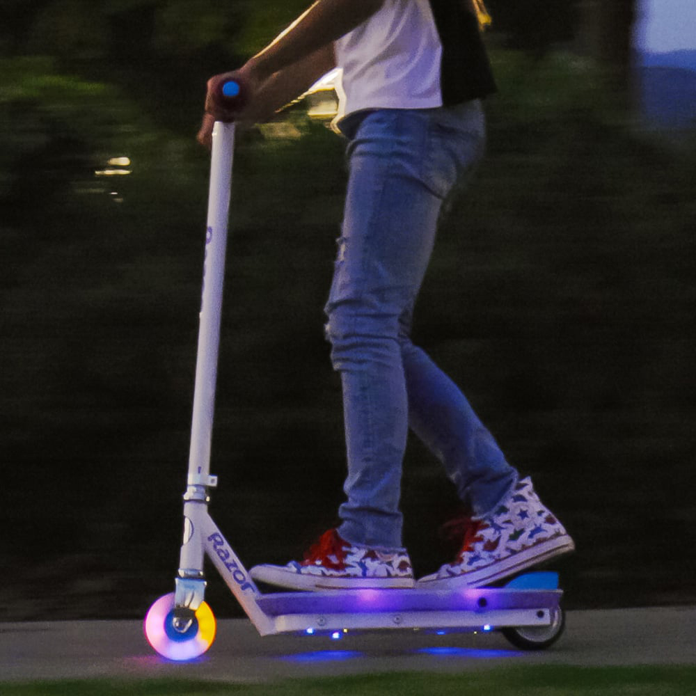 Razor Electric 10.8 Volt Party Pop Kick Scooter Image 7