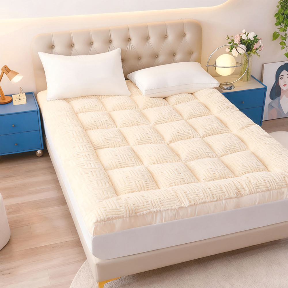 Living and Home Double Light Beige Quilted Mattress Topper Image 2