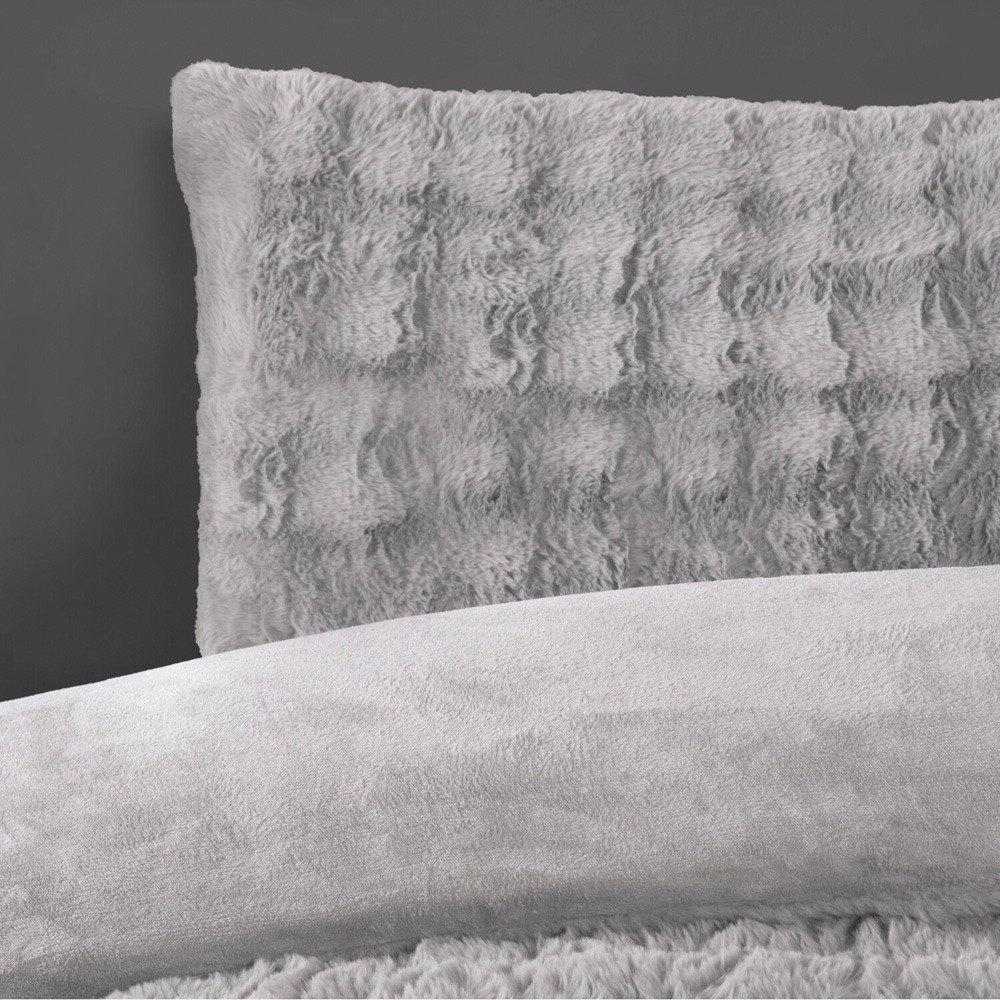 Aurora Faux Fur Duvet Set Silver Double Image 3