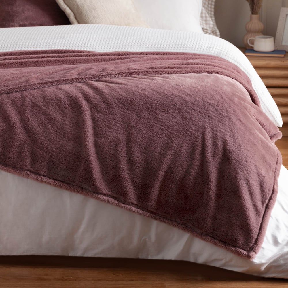 furn. Kallu Mulberry Double-Sided Faux-Fur Throw 150 x 200cm Image 5