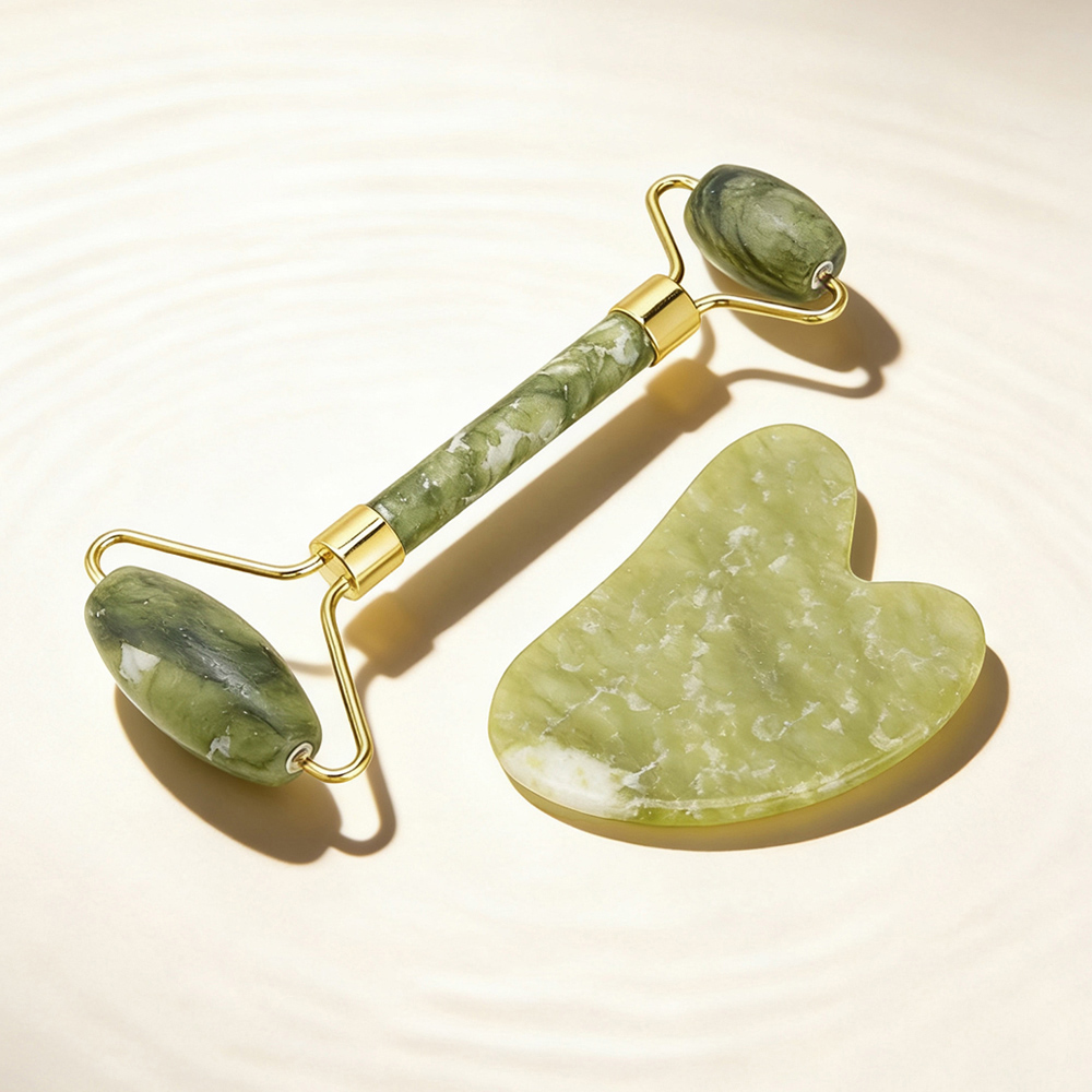 Living and Home Light Green Facial Massage Gua Sha and Jade Roller Set Image 2