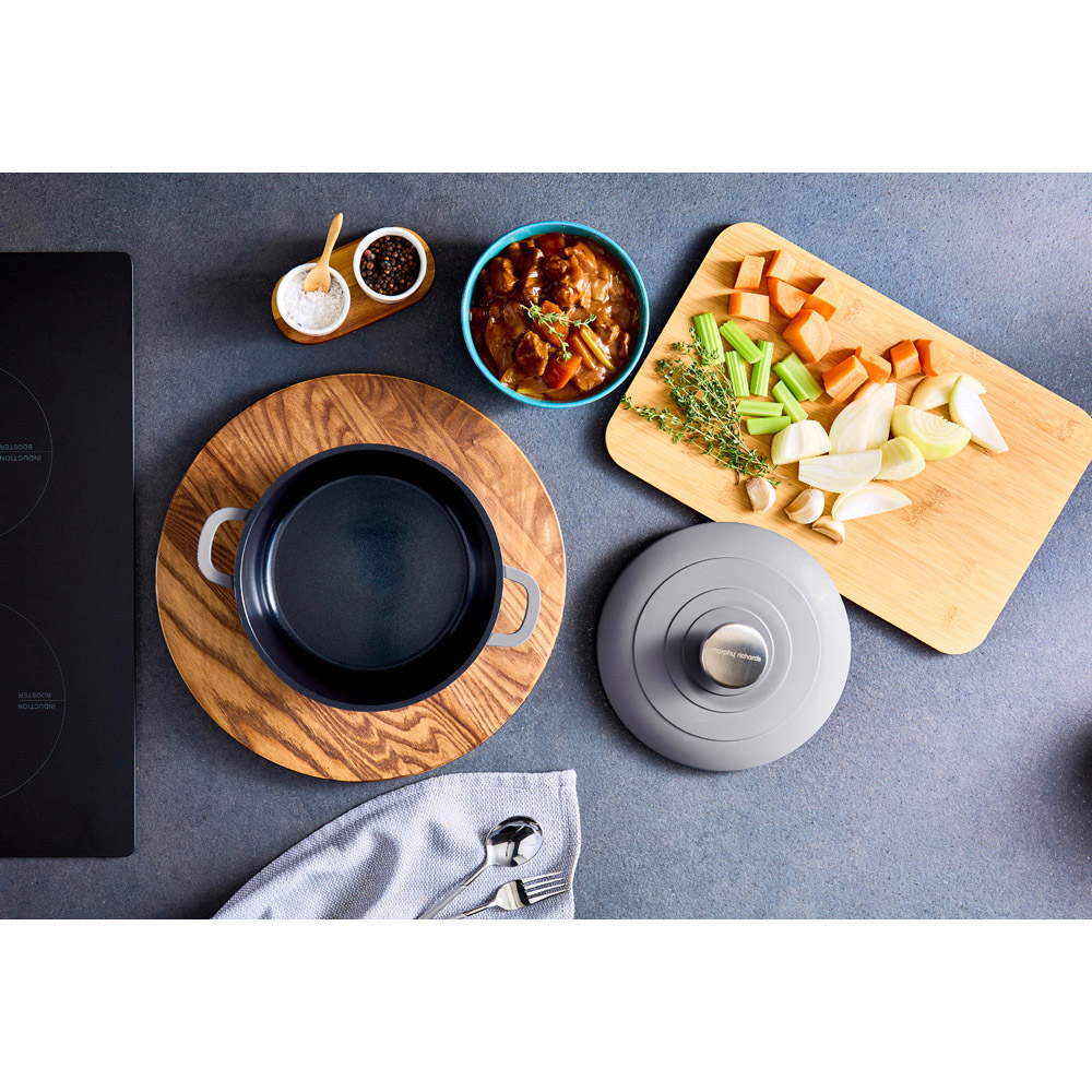 Morphy Richards 20cm 2.3L Grey Cast Aluminium Casserole Dish Image 8