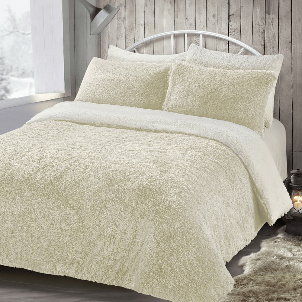 Velosso Alaska Super King Size Cream Faux Fur Duvet Set Image 1