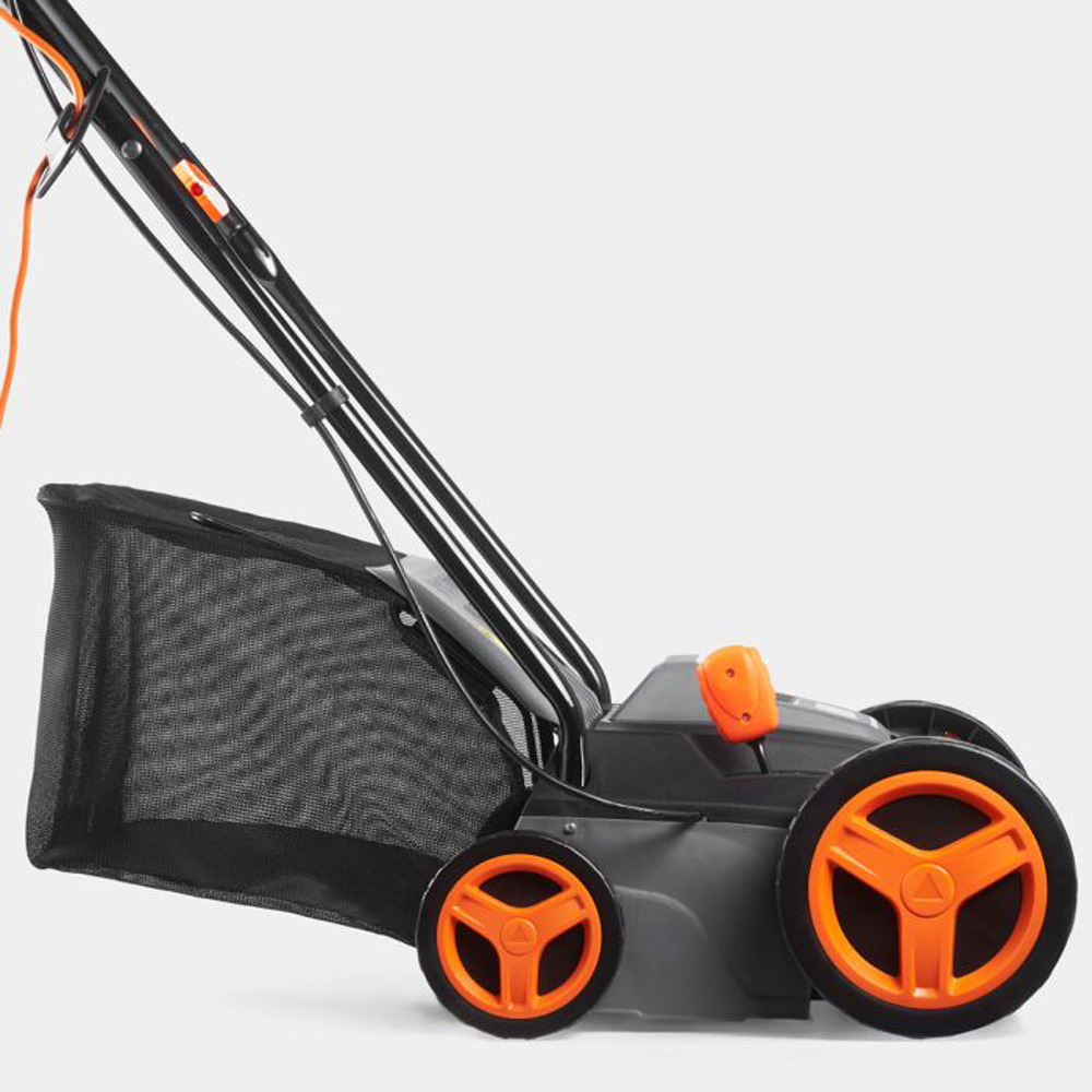 VonHaus 27370RG Artificial Grass Brush 1500W Image 2