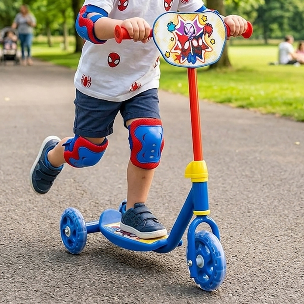 Mondo Kids Marvel Spidey 3 Wheel My First Scooter with Lean-to-Steer Design Image 2